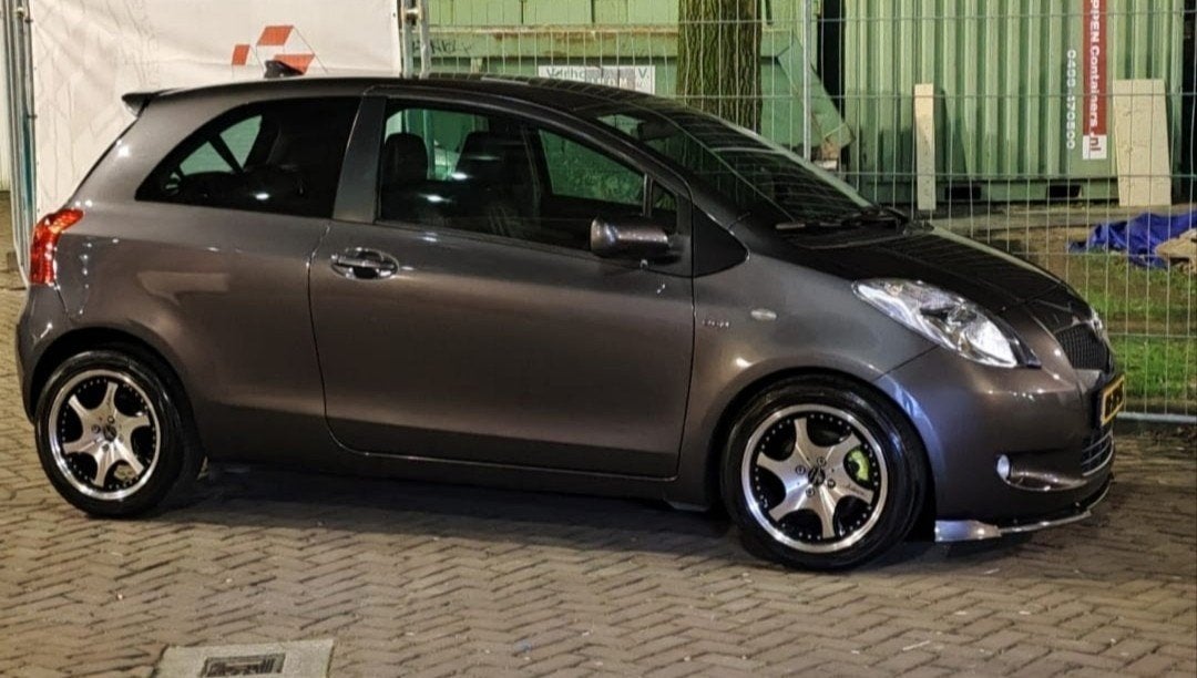 Toyota Yaris 1.4 D-4d 3DR Terra 2008 Grijs km 281.000, Voorwielaandrijving, 4 cilinders, 96 €/maand, Origineel Nederlands