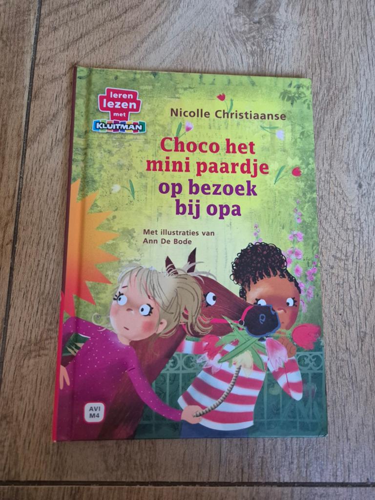 Choco het mini paardje op bezoek bij opa - Leren lezen, Ophalen of Verzenden, Zo goed als nieuw, Nicolle Christiaanse, Fictie algemeen