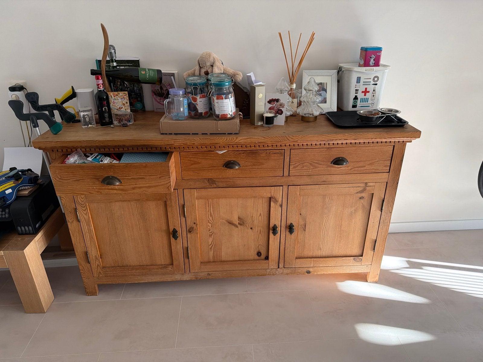 Massief houten dressoir met lades en deuren, Ophalen, Gebruikt, 150 tot 200 cm, Met lade(s)