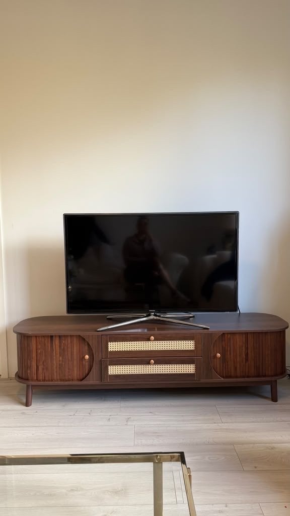 Modern Tv-meubel met rotan details, Ophalen, Gebruikt, 150 tot 200 cm, Minder dan 100 cm