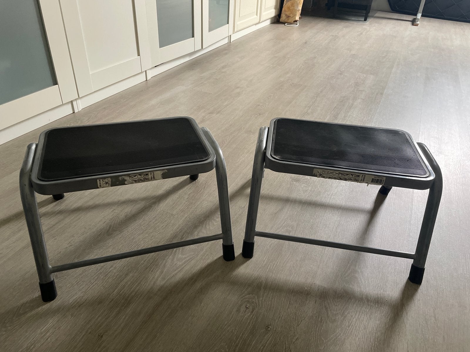2x Opstapje staal enkel (SYDNEY) - Gebruikt, Ophalen of Verzenden, Gebruikt