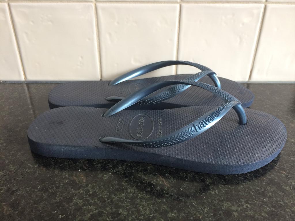 havaianas maat 35/36 donkerblauw, Kinderen en Baby's, Kinderkleding | Schoenen en Sokken, Jongen of Meisje, Overige typen, Ophalen of Verzenden