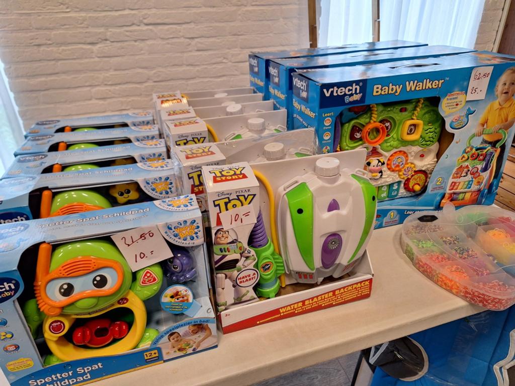 Nieuw speelgoed: 16 stuks Vtech Baby, Toy Story waterblaster, Ophalen of Verzenden