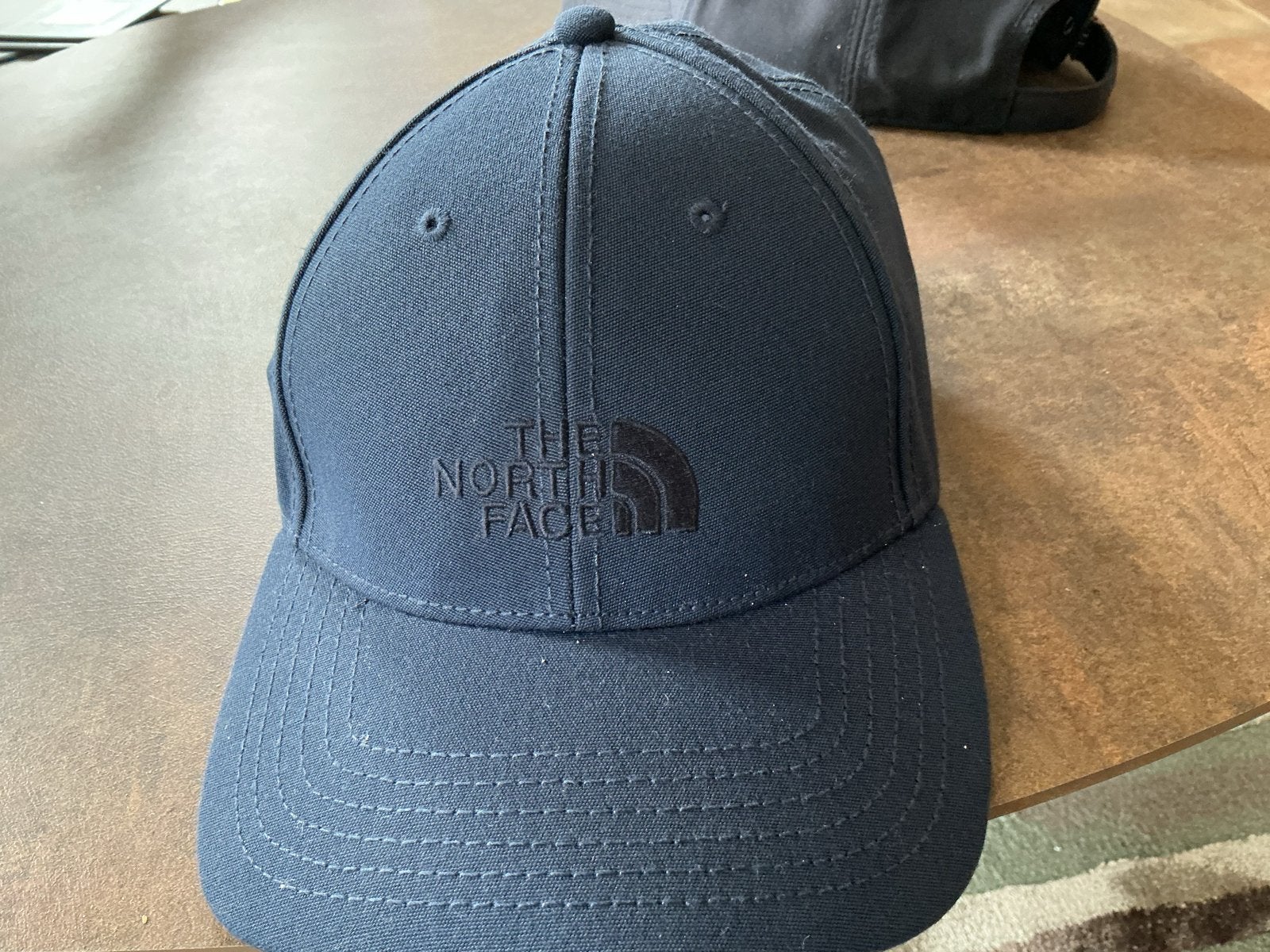 The North Face petten - donkerblauw en lichter blauw, Kleding | Dames, Ophalen of Verzenden, Zo goed als nieuw, One size fits all