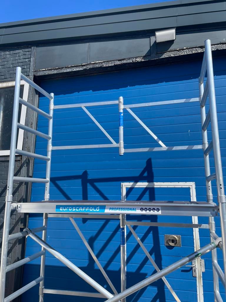 Kamersteiger xxl Werkhoogte max 4,5 meter, Ophalen, Zo goed als nieuw, Rolsteiger of Kamersteiger
