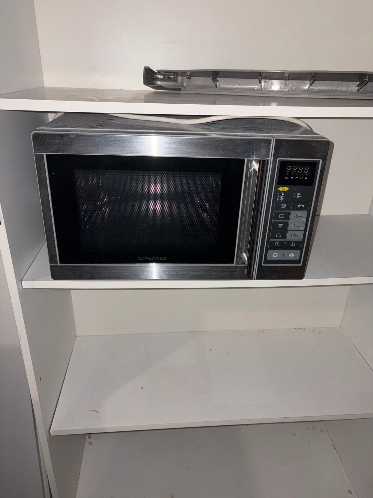 Daewoo Magnetron - Zilverkleurig en Compact, Witgoed en Apparatuur, Ophalen, Gebruikt, Minder dan 45 cm, Magnetron