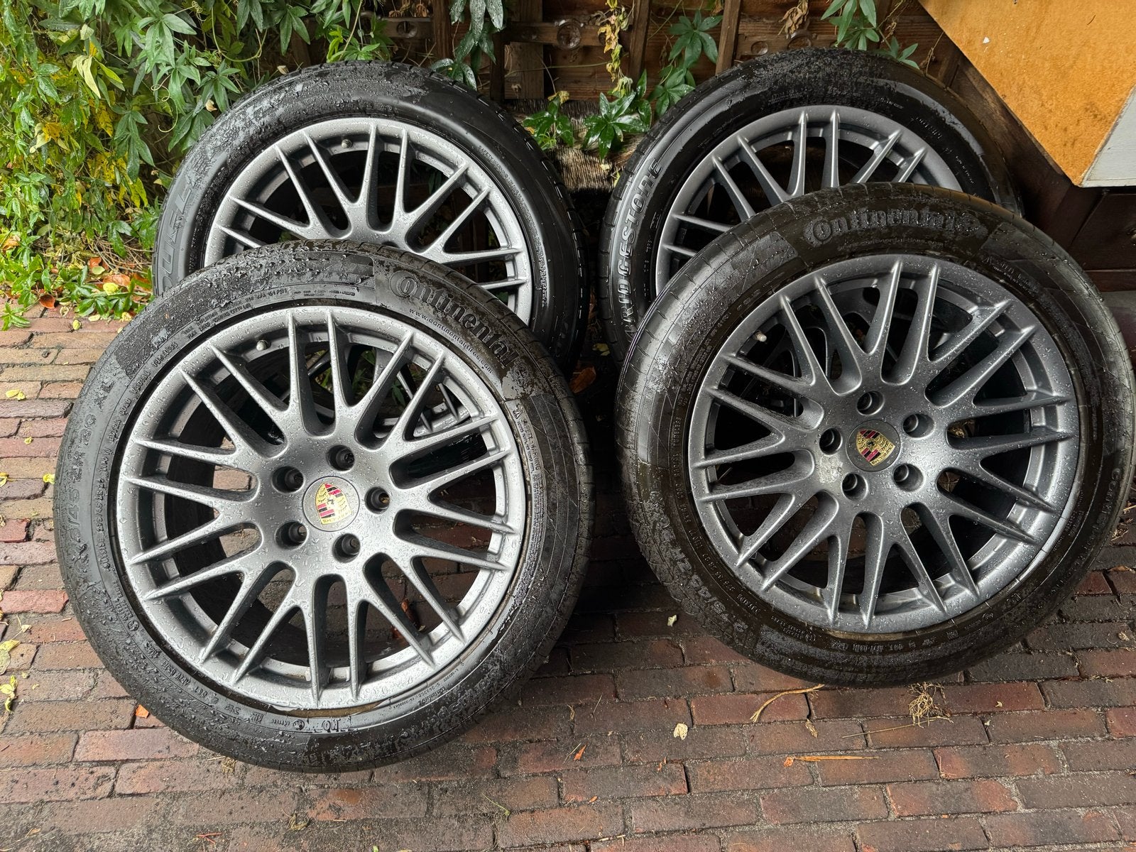 Originele Porsche Cayenne 20 Inch velgen met banden, Ophalen, Gebruikt, 275 mm, Banden en Velgen