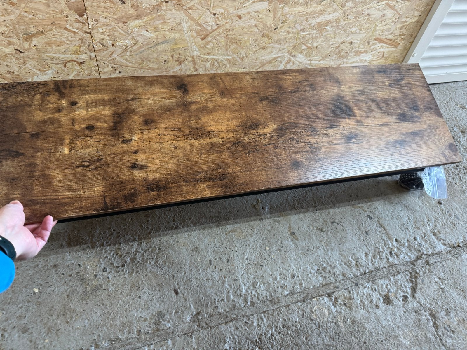 Wandkapstok met houten plank en metalen stang, Ophalen, Zo goed als nieuw, Hout, Wandkapstok