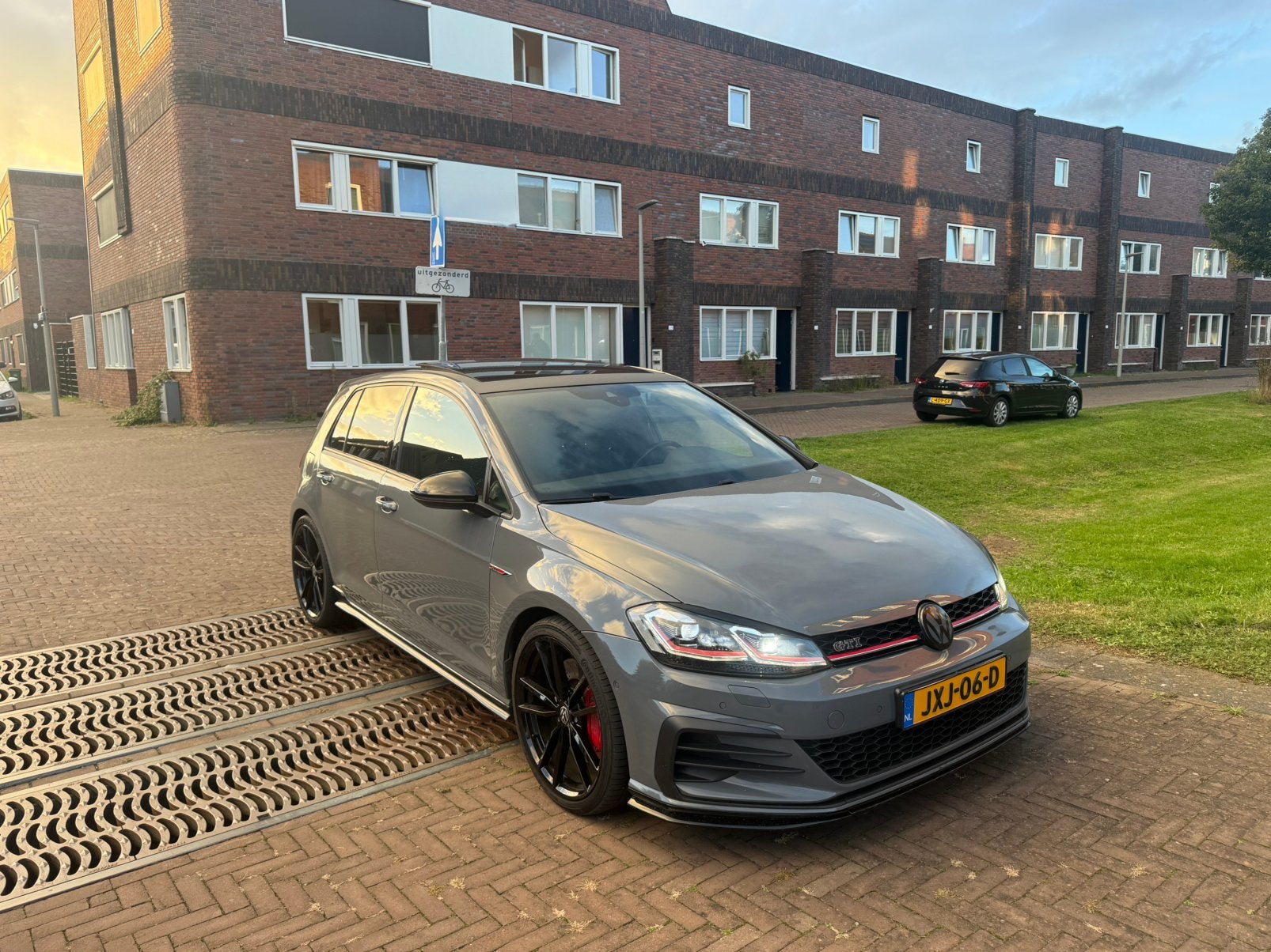 Volkswagen Golf 2.0 GTI TCR 290pk Nardo Grey PPF, Auto's, 1330 kg, 4 cilinders, 1984 cc, Hatchback