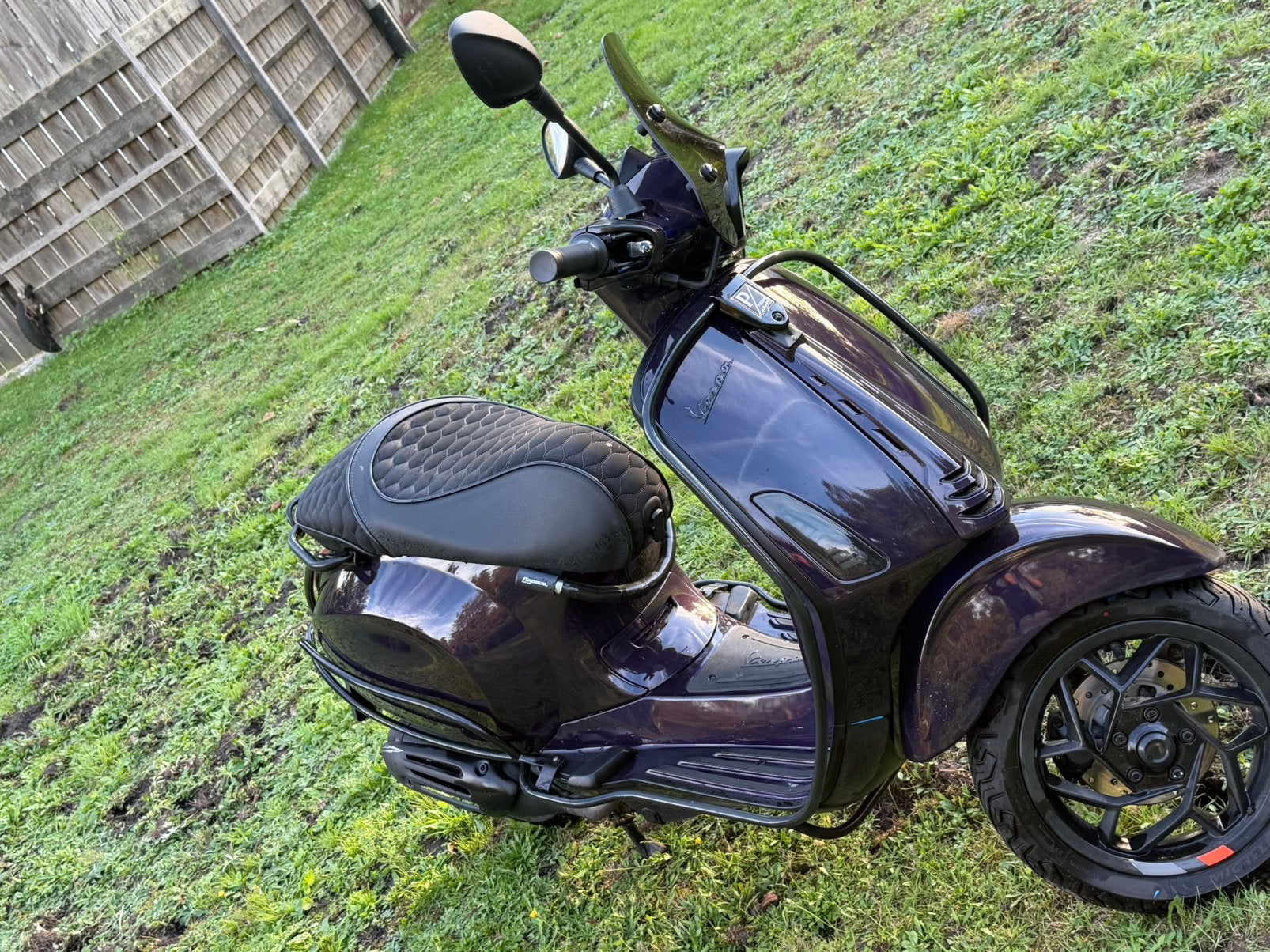 Foto 4 van Vespa sprint 2024 audi rs6 gespoten