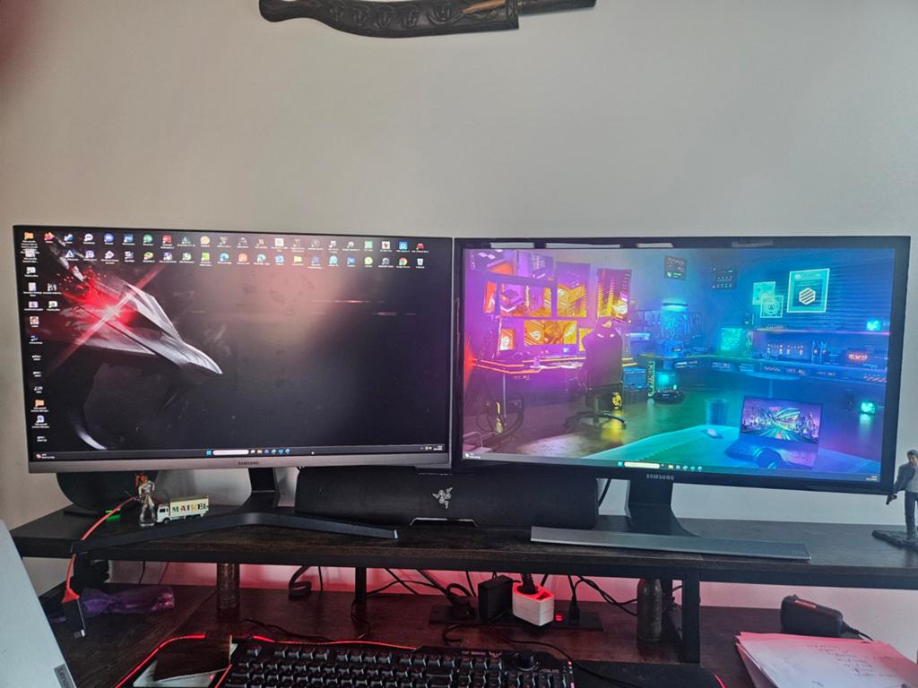 2 4k Samsung 28 inch monitoren te koop, Computers en Software, Monitoren, Gebruikt, IPS, In hoogte verstelbaar, Ultra HD (4K)