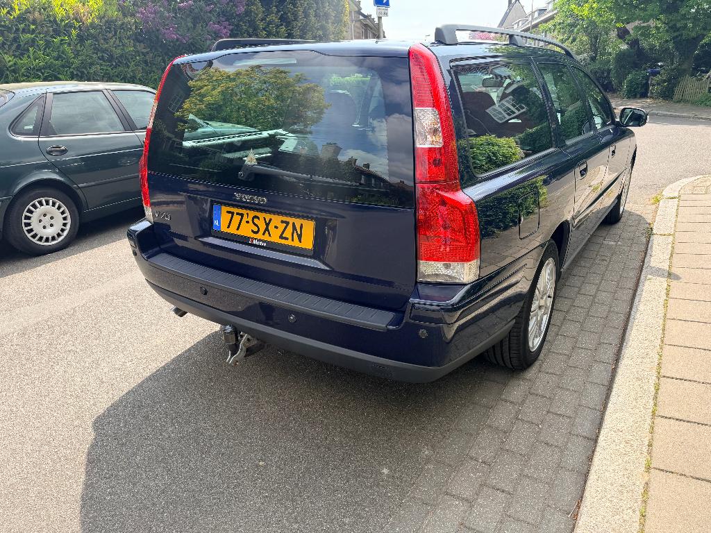 Volvo V70 2.4 140PK 2006 Blauw, Voorwielaandrijving, 750 kg, Blauw, Euro 4