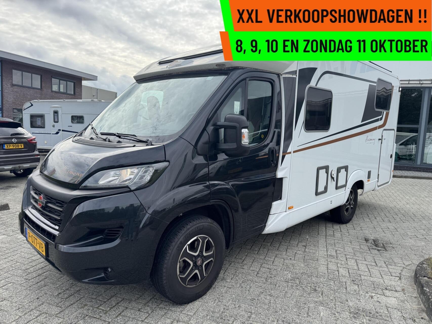 Foto 2 van Bürstner TRAVEL T620 HARMONY LINE, ENKELE BEDDEN AUTOMAAT
