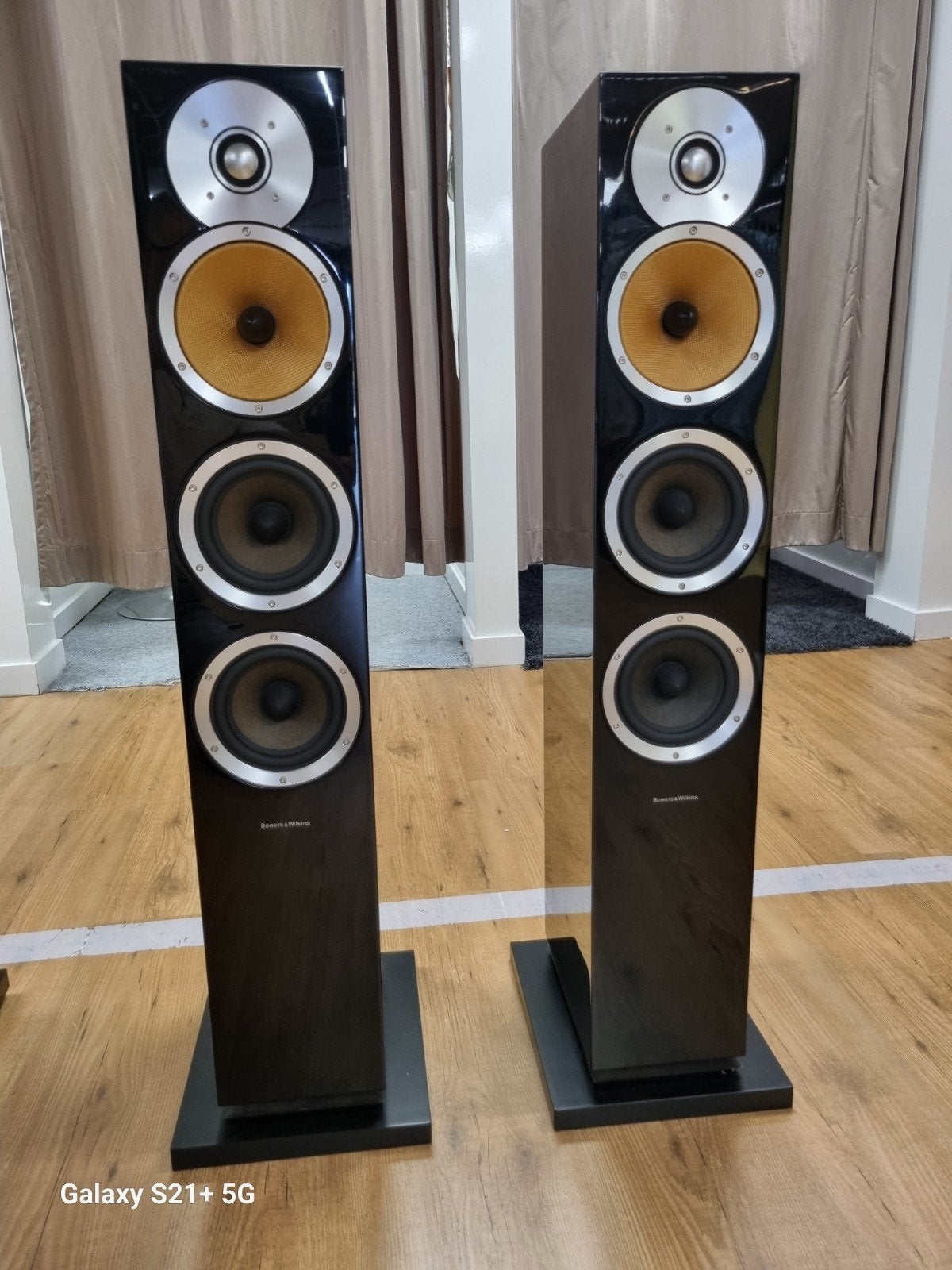 Bowers & Wilkins CM8 Vloerstaande Luidsprekers Zwart, -, -, Zo goed als nieuw, Bowers & Wilkins (B&W)