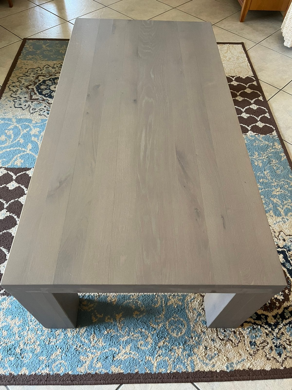 Salontafel grijs bruin maat 140x70x45. Gekocht bij Goossens., Huis en Inrichting, Tafels | Salontafels, 100 tot 150 cm, Zo goed als nieuw