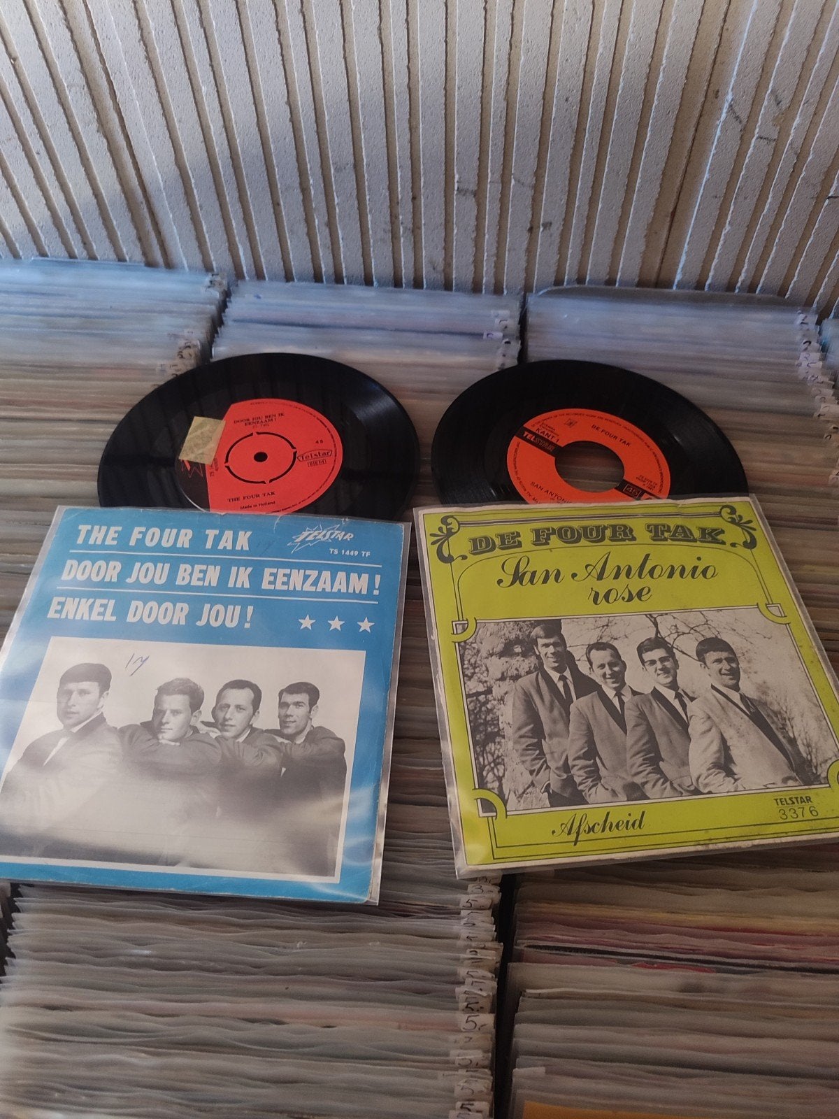 2 singles four tak enkel door jou Telstar, Cd's en Dvd's, Vinyl | Nederlandstalig, Ophalen of Verzenden, Zo goed als nieuw, Overige formaten