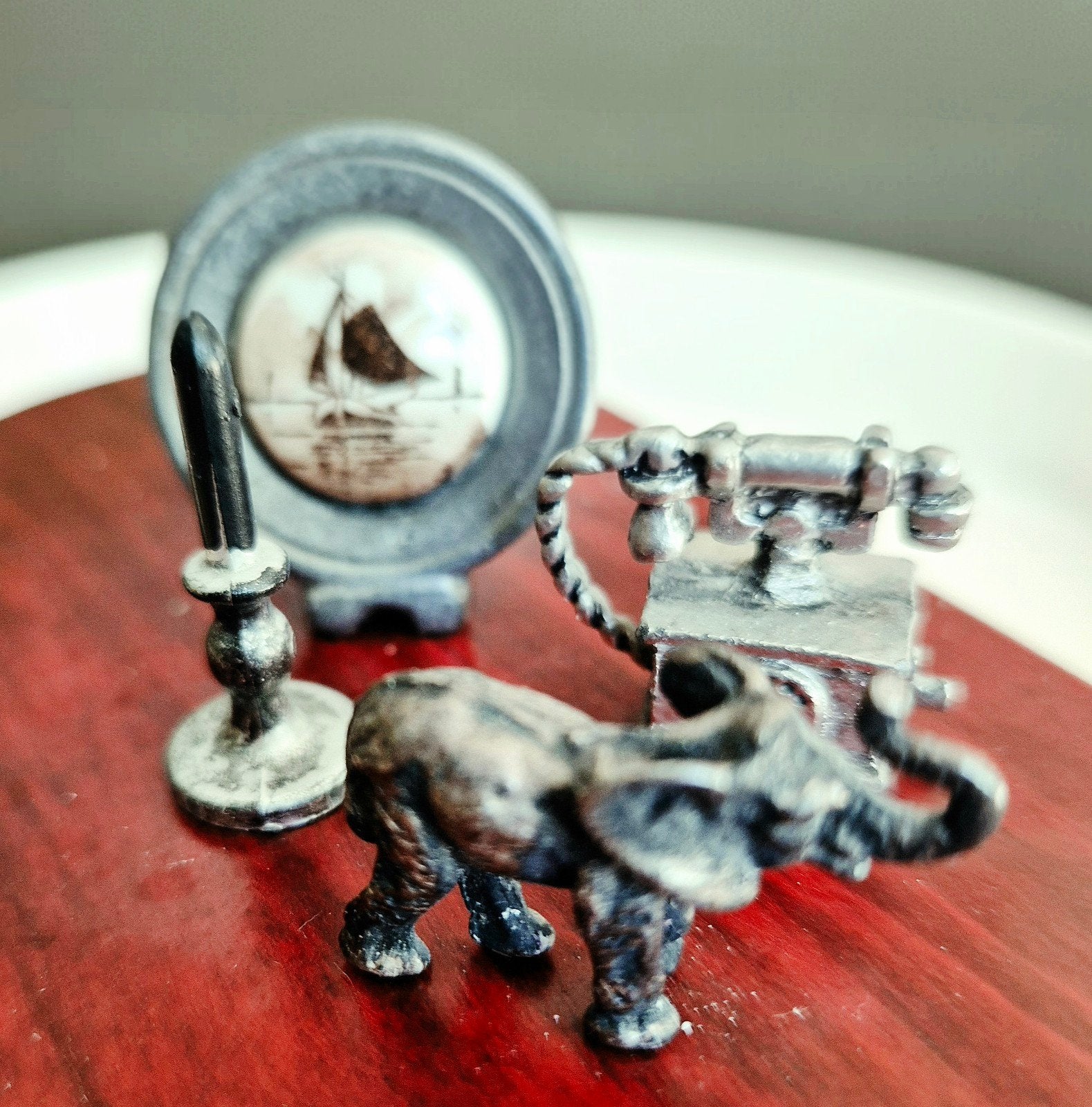 Poppenhuis decoratie tin 1:12 kaars olifant telefoon lijstje, Ophalen of Verzenden, Decoratie