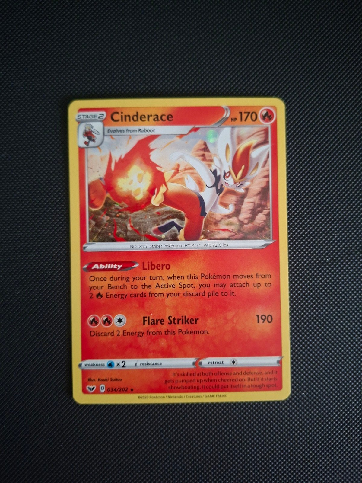 Cinderace Cosmos Holo, Ophalen of Verzenden