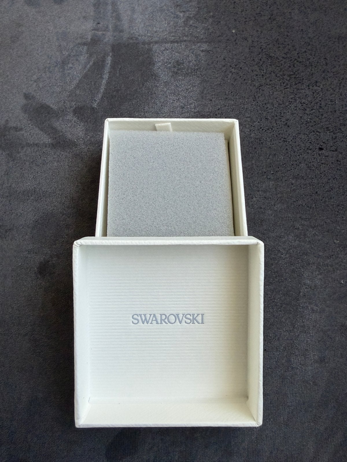 Swarovski ketting met hanger in roségoudkleur, Nieuw, Ophalen of Verzenden, Roze, Overige materialen