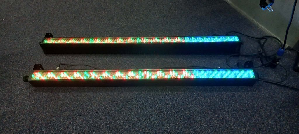 2 stuks Eurolite DMX balken RGBA, Muziek en Instrumenten, Ophalen of Verzenden, Gebruikt, Licht, Geluidgestuurd