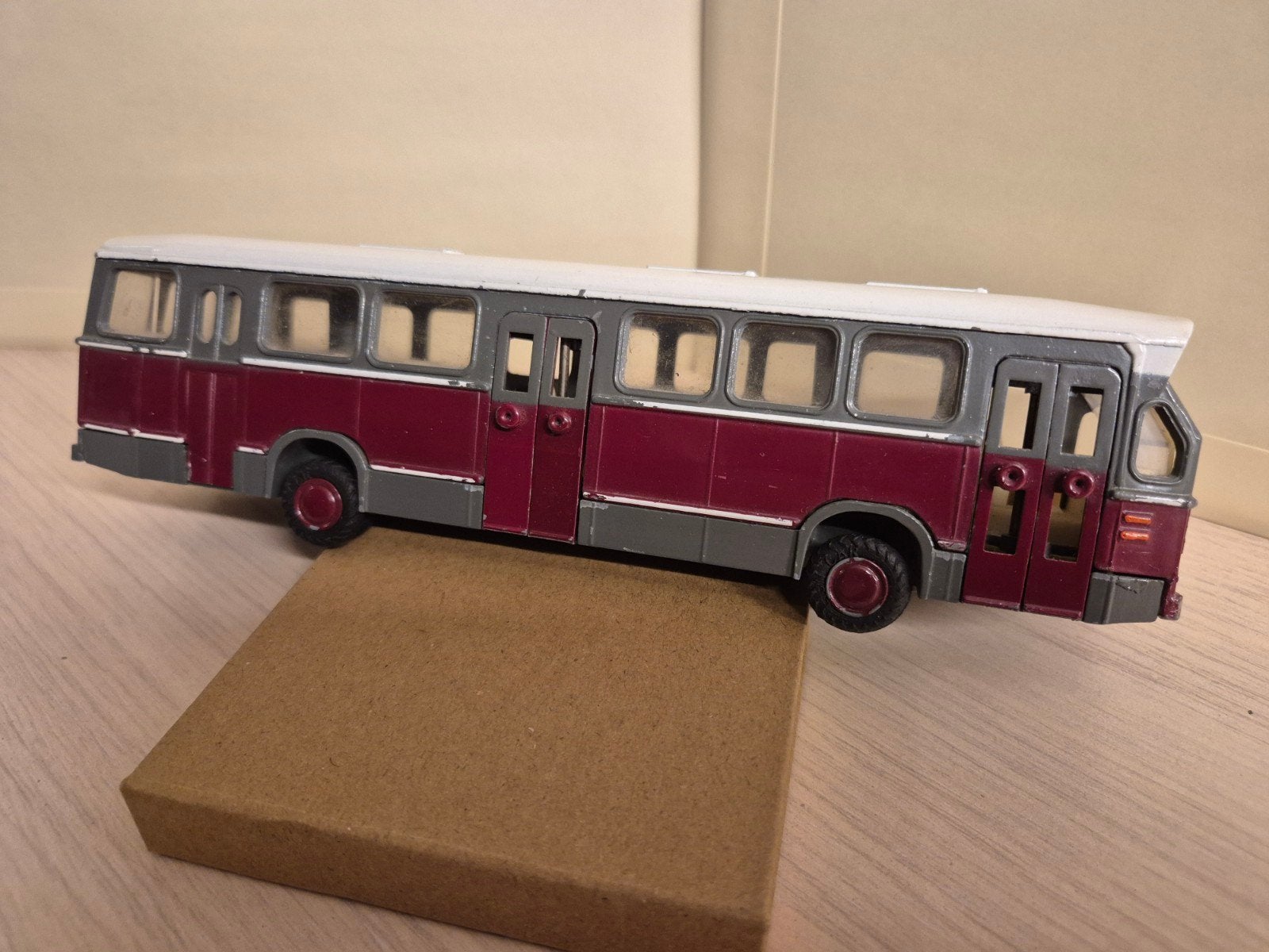 Lion Car Daf bus rolt goed, compleet, goedwerkende deuren, Ophalen of Verzenden, Bus of Vrachtwagen, Lion Toys