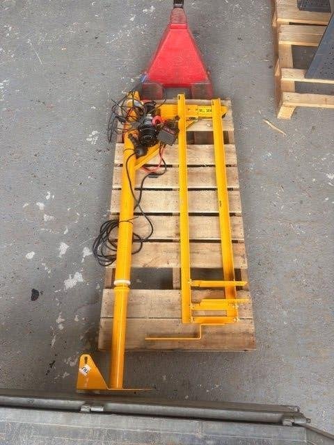 Zwenkkraan transit h2 + montage bracket €650, Ophalen, Info@laaiin, Zo goed als nieuw, Laaiin