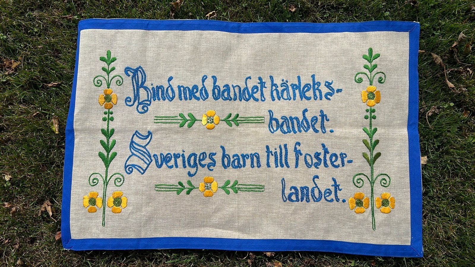 Geborduurd Wandkleedje tekst uit Zweden Värmland, Ophalen of Verzenden