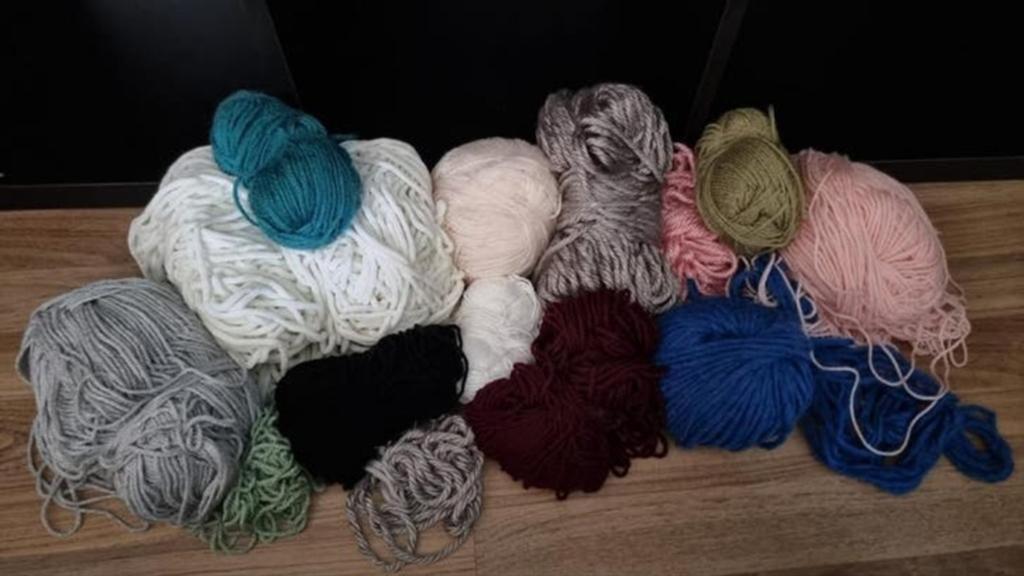 Restpartij wol in diverse kleuren, Hobby en Vrije tijd, Breien en Haken, Ophalen of Verzenden