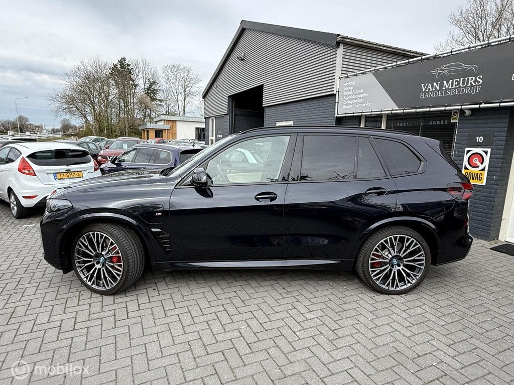 BMW X5 xDrive50e,soh 96,3, Trekhaak, achteras besturing, M s, Auto's, BMW, Gebruikt, 2395 kg, Blauw, Bedrijf