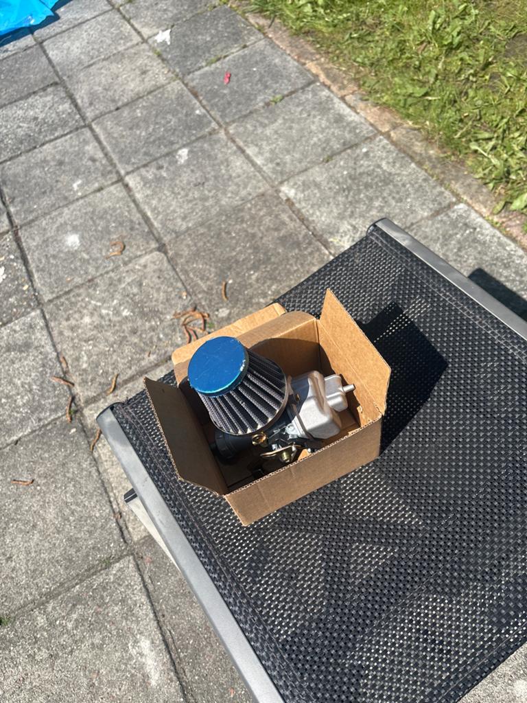 Nieuwe Carburateur met Luchtfilter in Doos, Fietsen en Brommers, Ophalen of Verzenden, Nieuw, Carburateur
