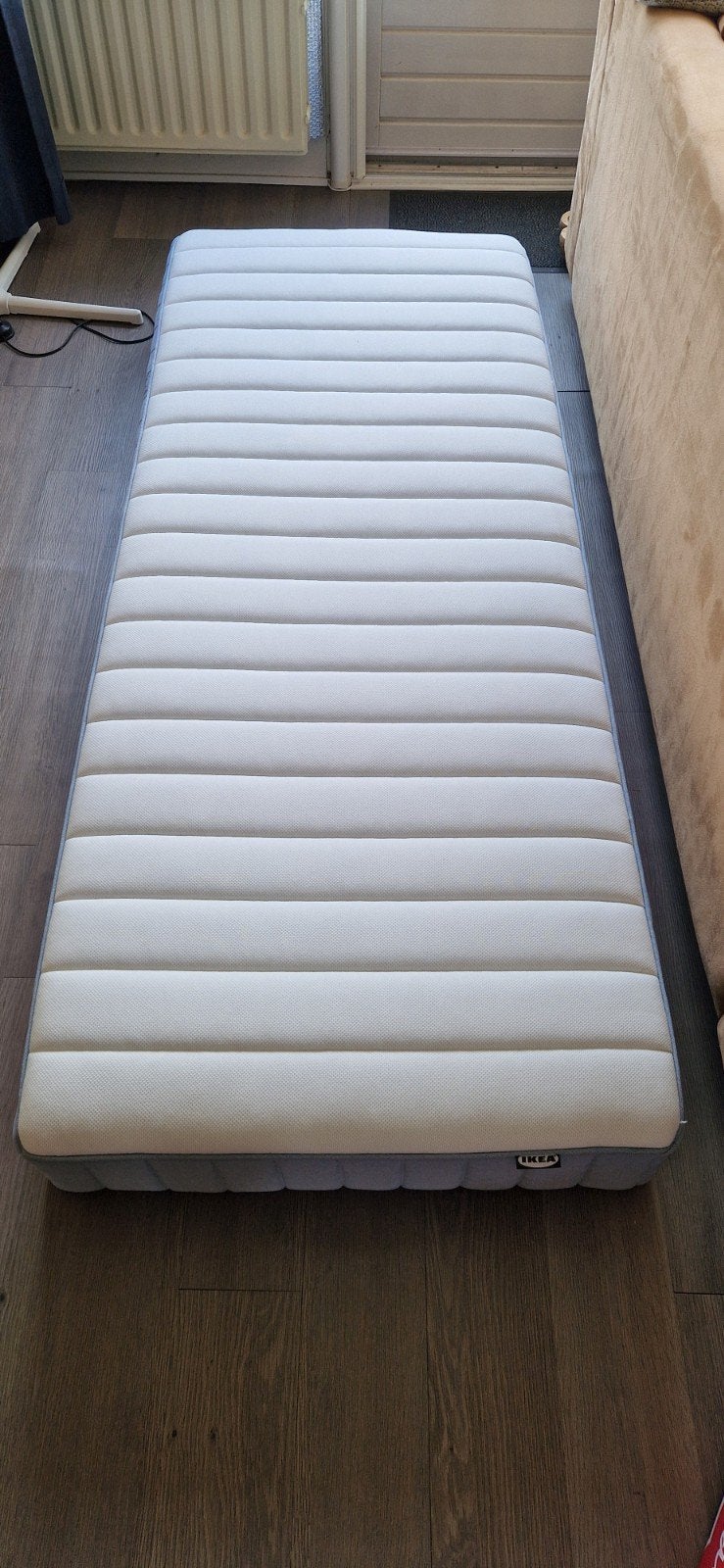 Matras Ikea Valevåg middelhard 80x200, Ophalen, Eenpersoons, Zo goed als nieuw, 80 cm