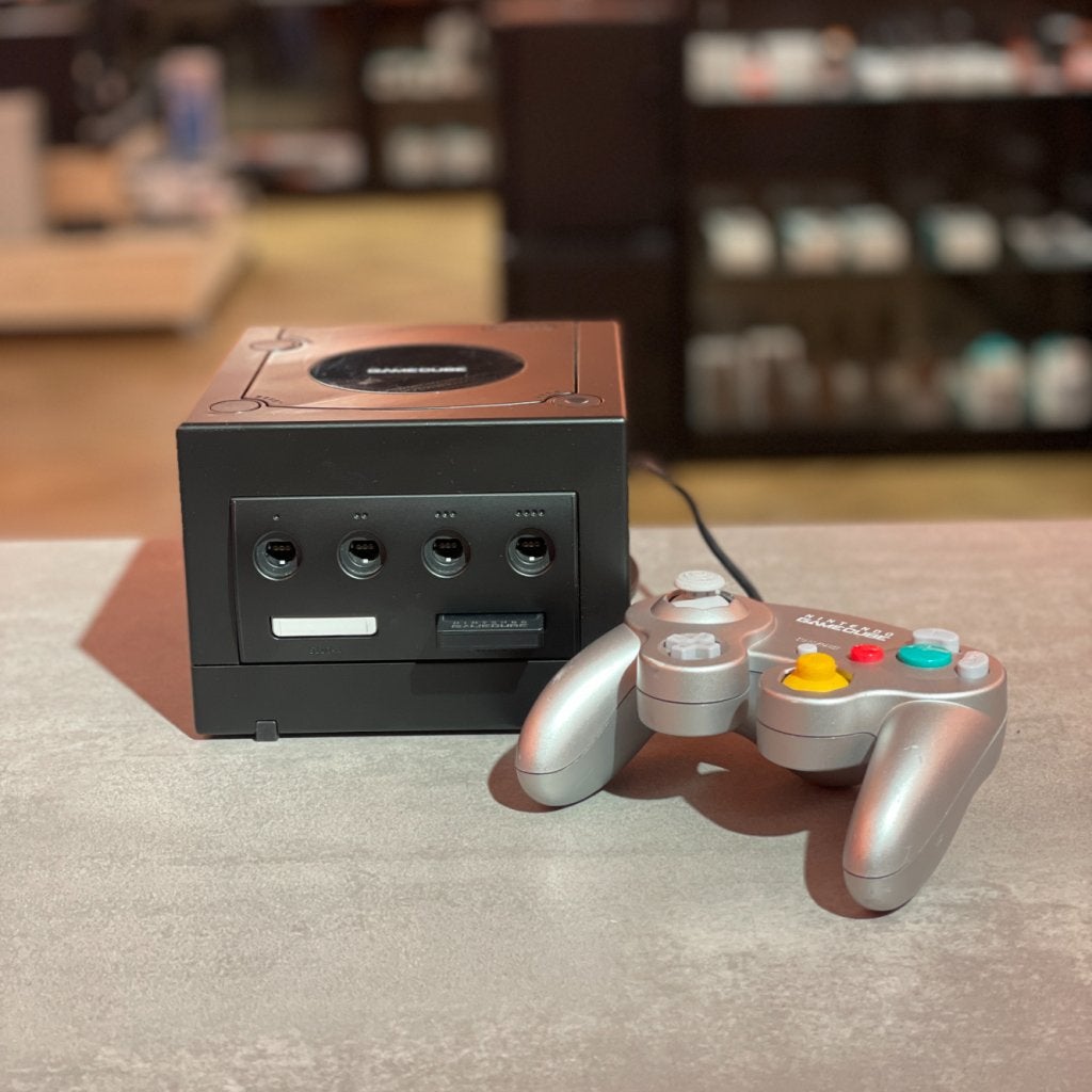 GameCube Zwart | Modded HomeBrew | plus controller, Spelcomputers en Games, Games | Nintendo GameCube, Zo goed als nieuw