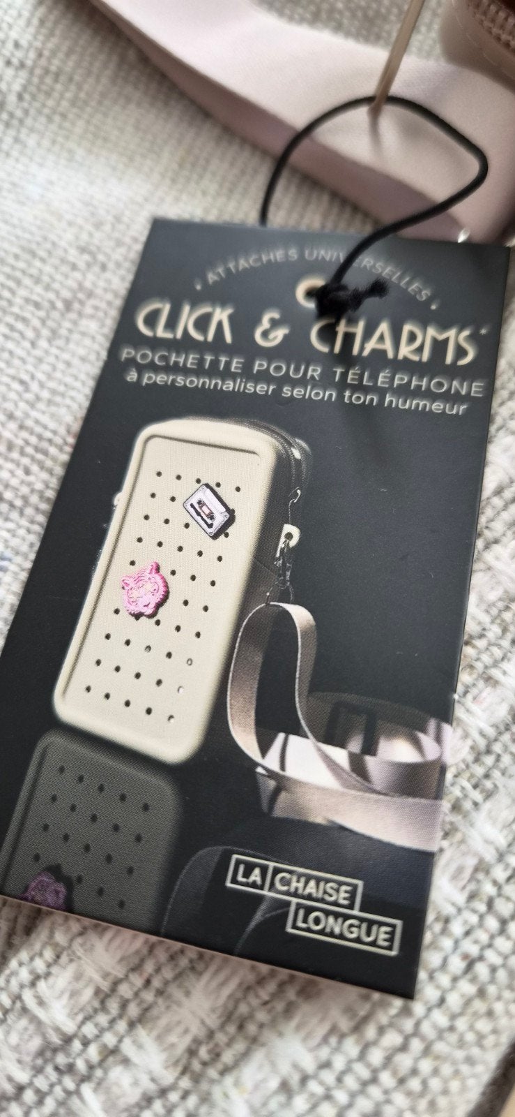 Foto 2 van Click & Charms Telefoonhoesje met verwisselbare bedels