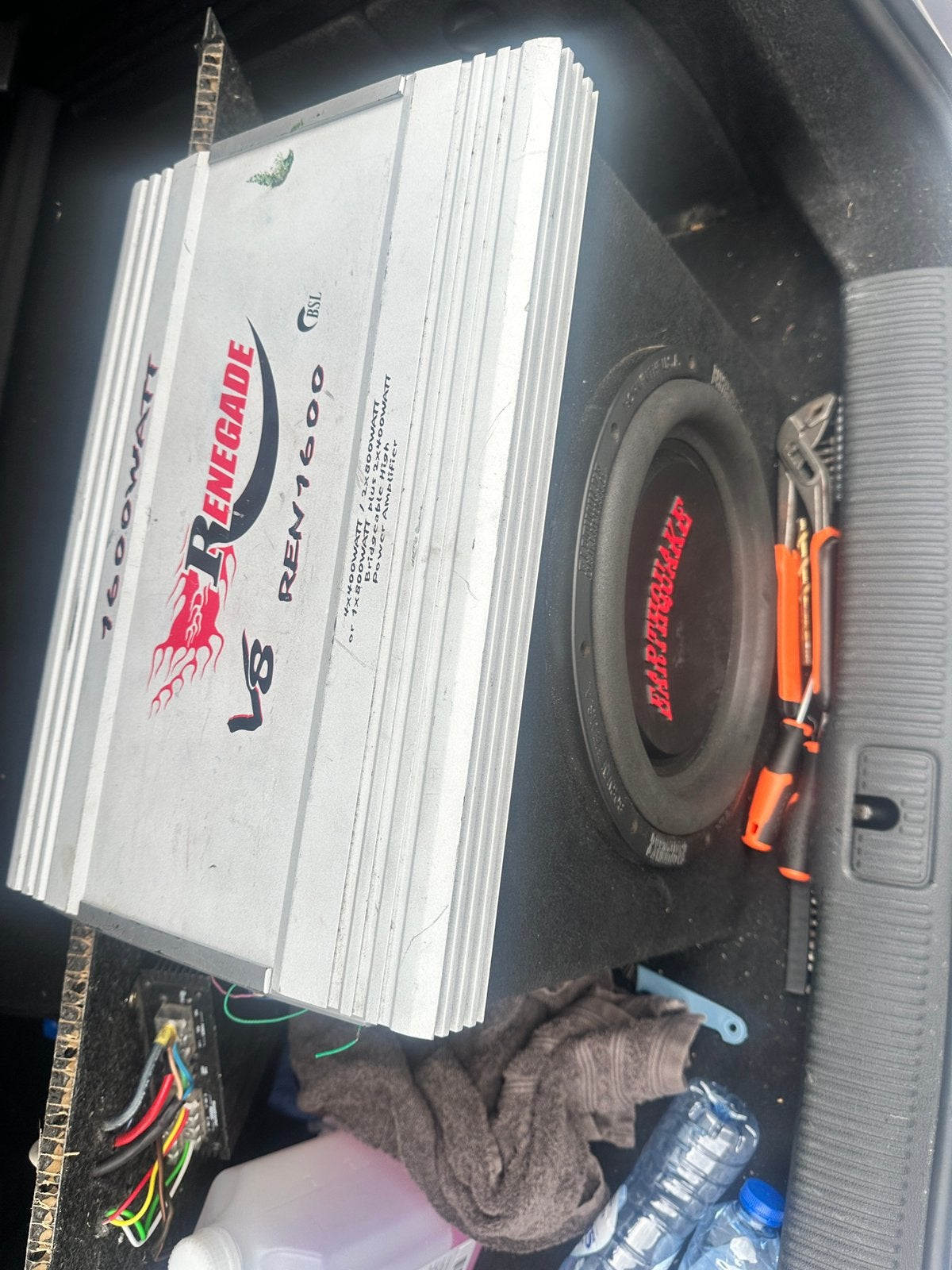 Subwoofer met versterker, Auto diversen, Ophalen of Verzenden, Gebruikt