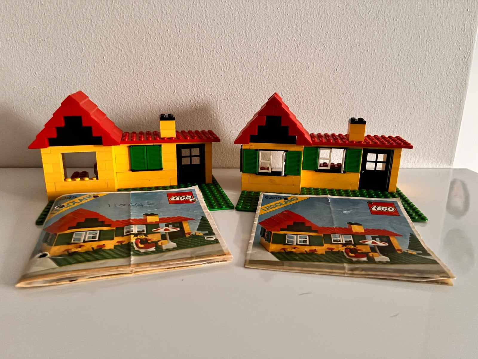 Vintage LEGO Legoland Huisjes (2x) met instructies, Gebruikt, Overige thema's, Lego, Ophalen of Verzenden