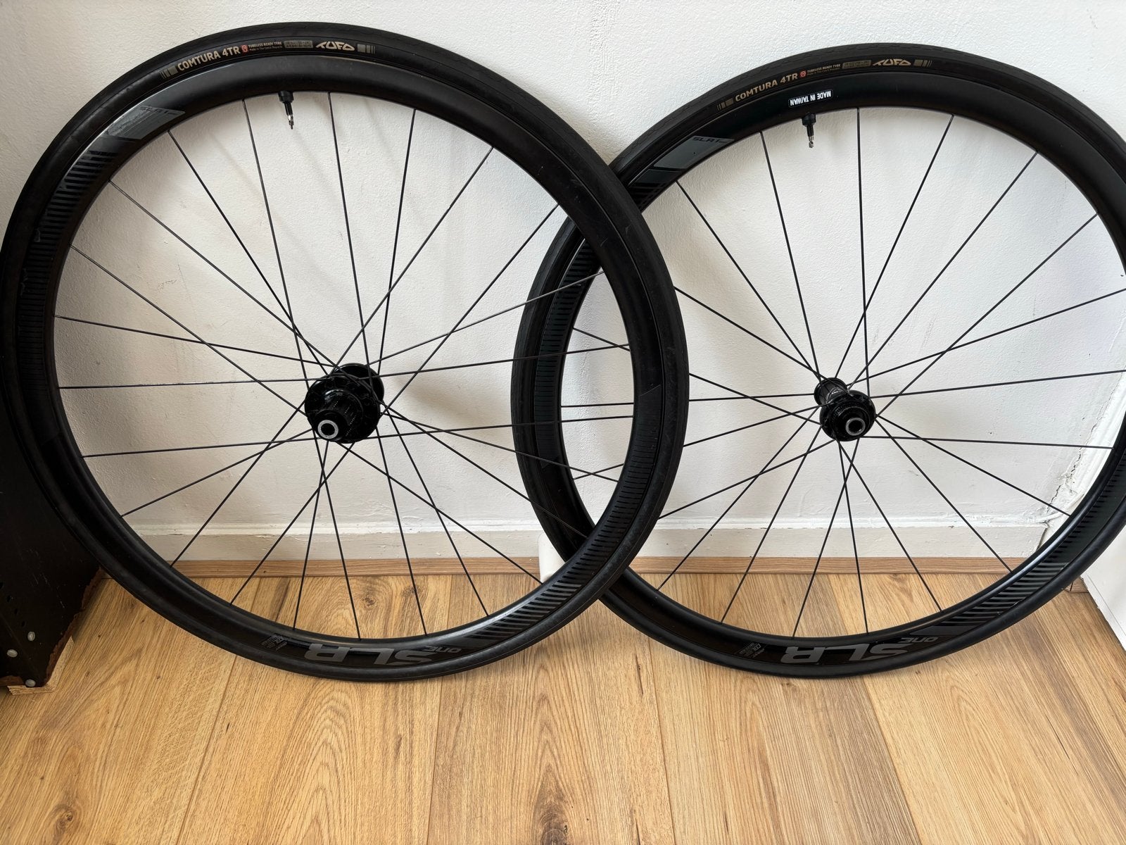 Giant SLR One 30mm Disc Carbon Wielset Tubeless, Wiel, Gebruikt, Ophalen of Verzenden, Racefiets