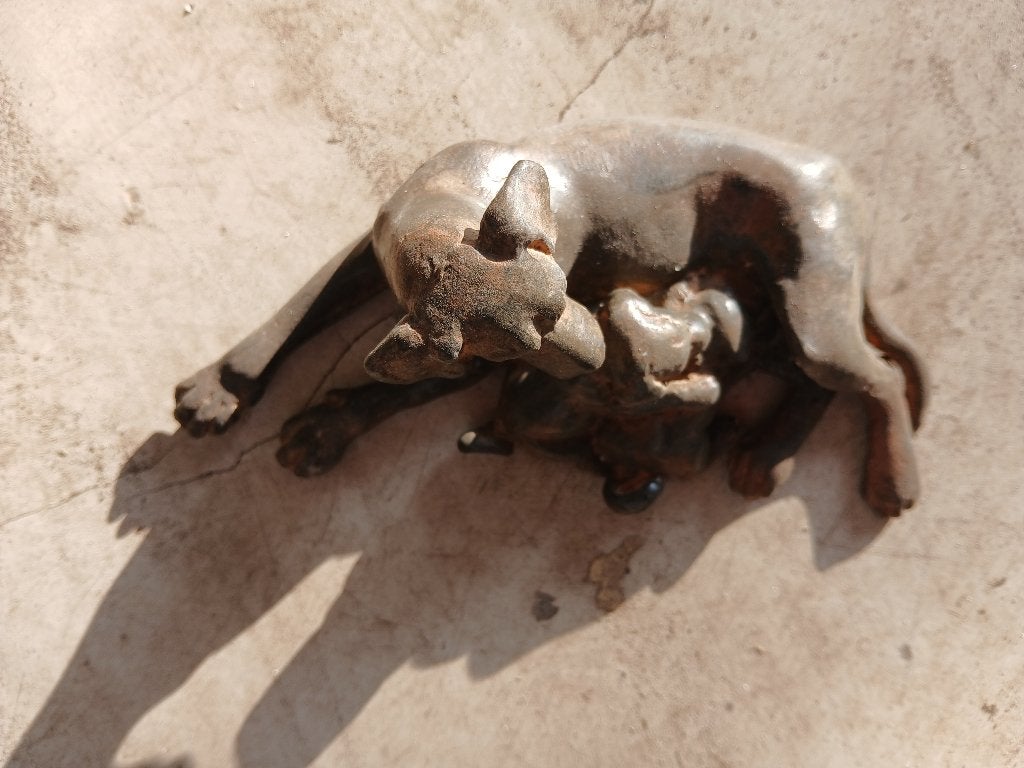 Hond met pups P.Chenet, Minder dan 20 cm, Verzenden, Beeld, Klassiek