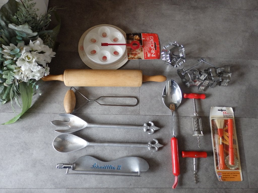 Vintage keukengerei Schnittfix-bakvormen-veer kurkentrekker, Ophalen of Verzenden