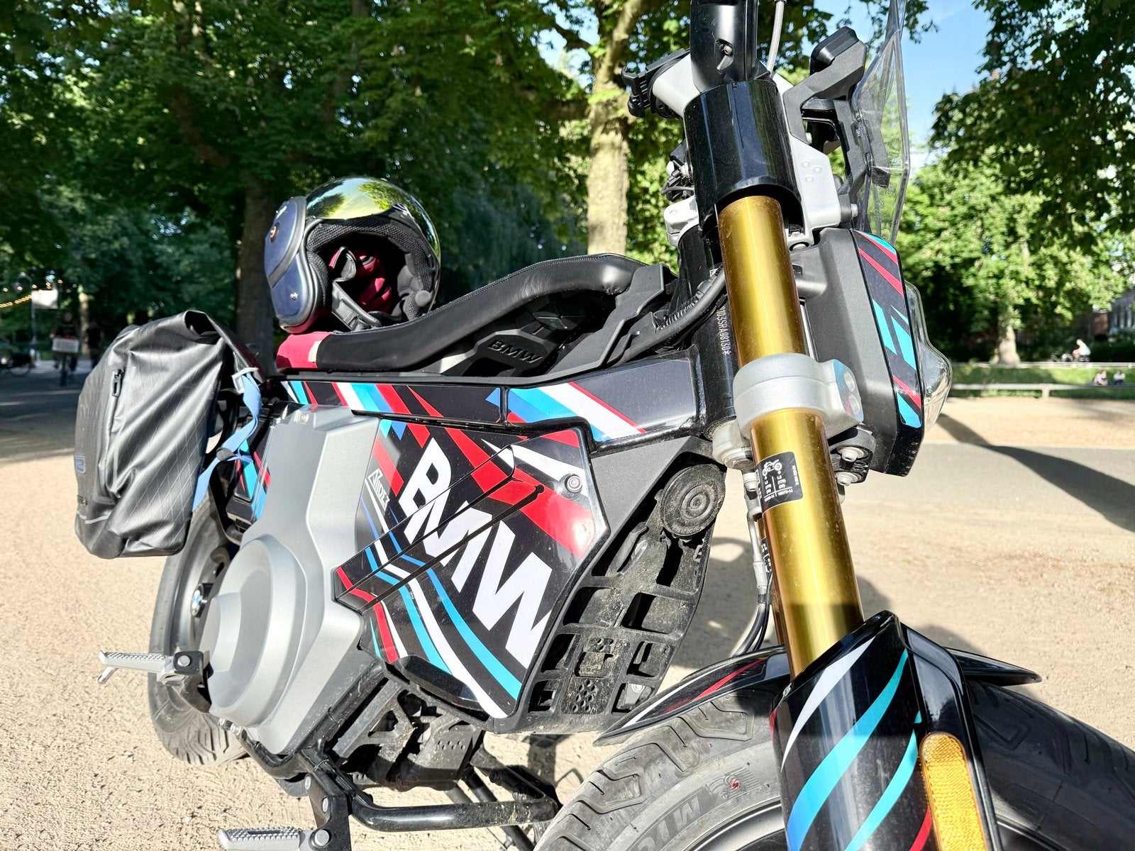 BMW CE02 AM met dubbele accu en vele extra's, Ophalen, Maximaal 45 km/u, Zo goed als nieuw, 1 versnellingen