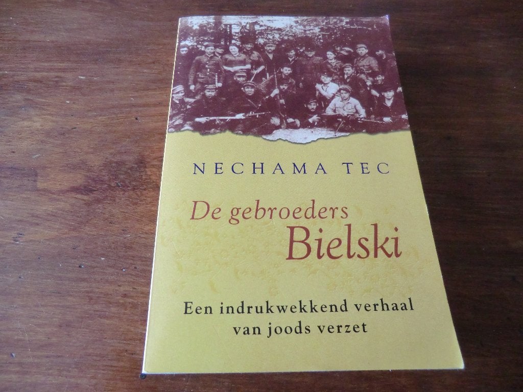 boek - De gebroeders Bielski - Nechama Tec / Defiance, Ophalen of Verzenden, Tweede Wereldoorlog, Gelezen, Overige onderwerpen