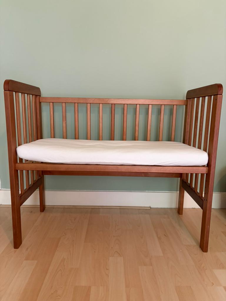 Houten co sleeper / aanschuifbedje van Woodies 90x40, Kinderen en Baby's, Ophalen, Zo goed als nieuw, Wieg