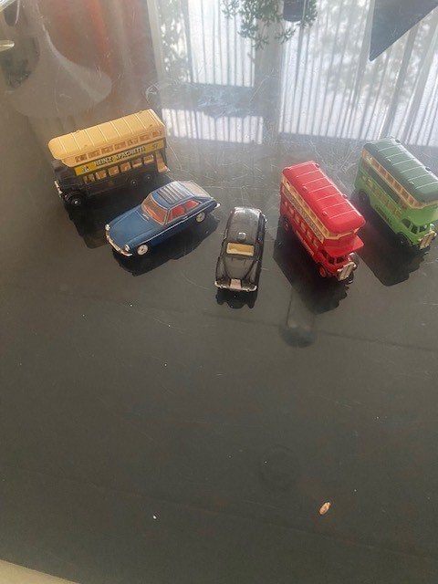 Engelse auto's/bussen op schaal, Auto, Groter dan 1:32, Zo goed als nieuw, Ophalen