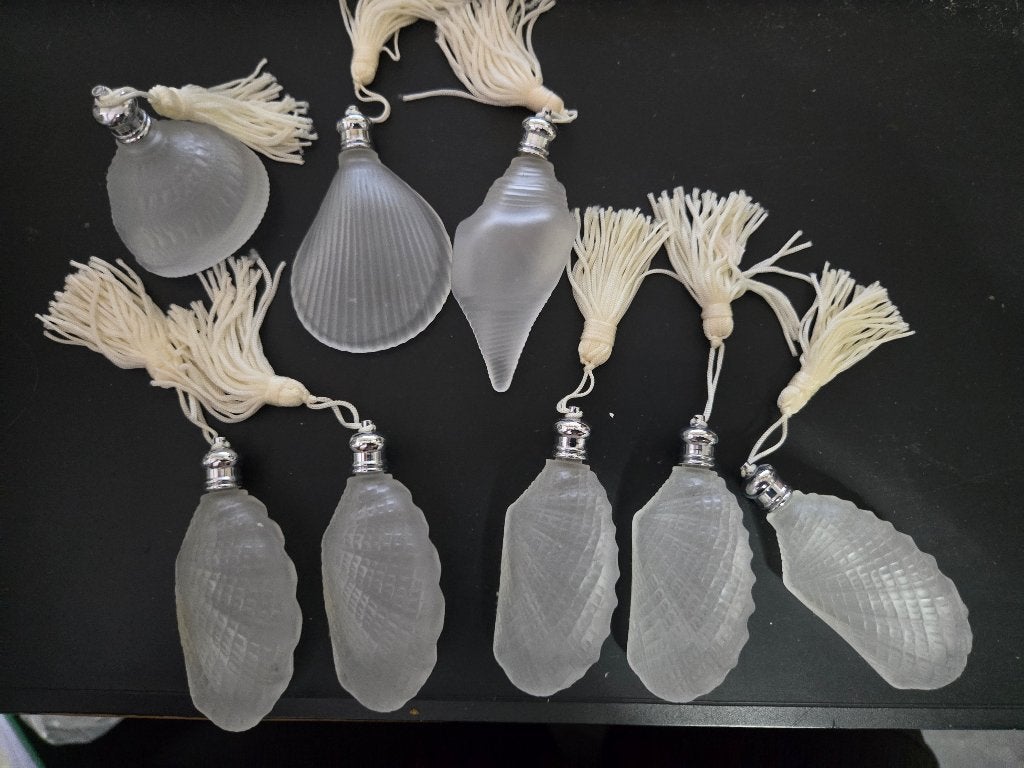 Set van 8 vintage parfumflesjes in schelpvorm. Nieuw, Ophalen