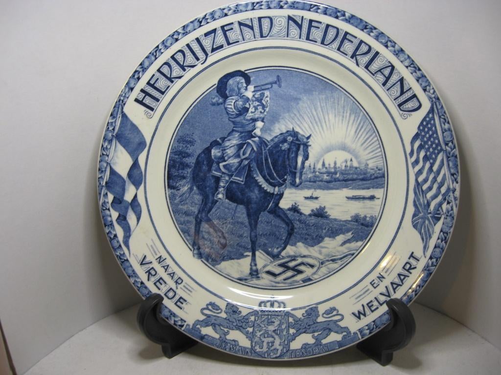 Sierbord ... Herrijzend Nederland, weg onder juk van Hitler, Ophalen of Verzenden