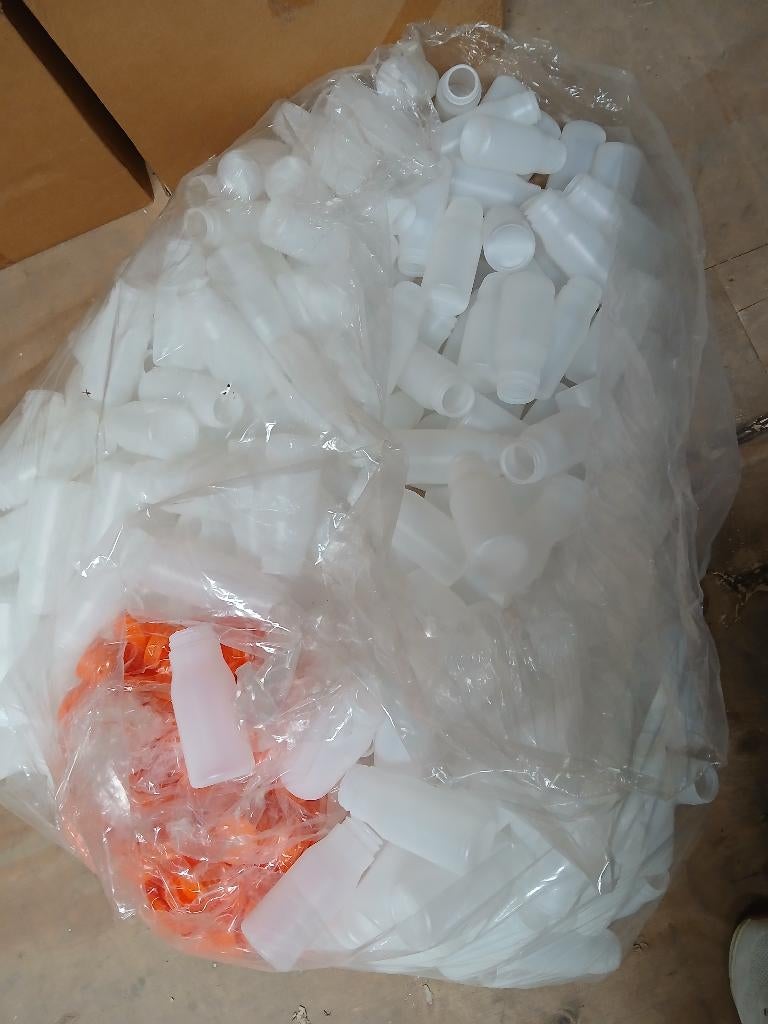 250 ml flesjes, Ophalen of Verzenden, Gebruikt, Overige typen