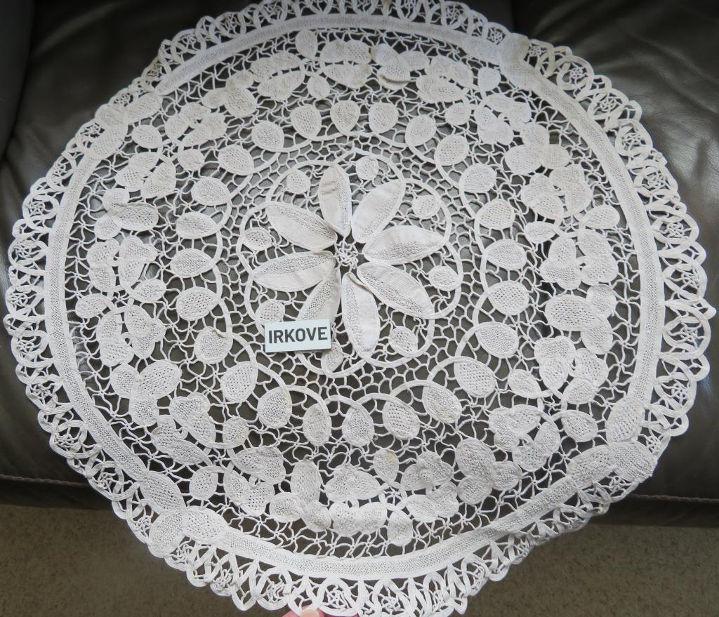 BRUSSELS KANTEN KLEED * 62 cm Bloemen *, Antiek en Kunst, Verzenden