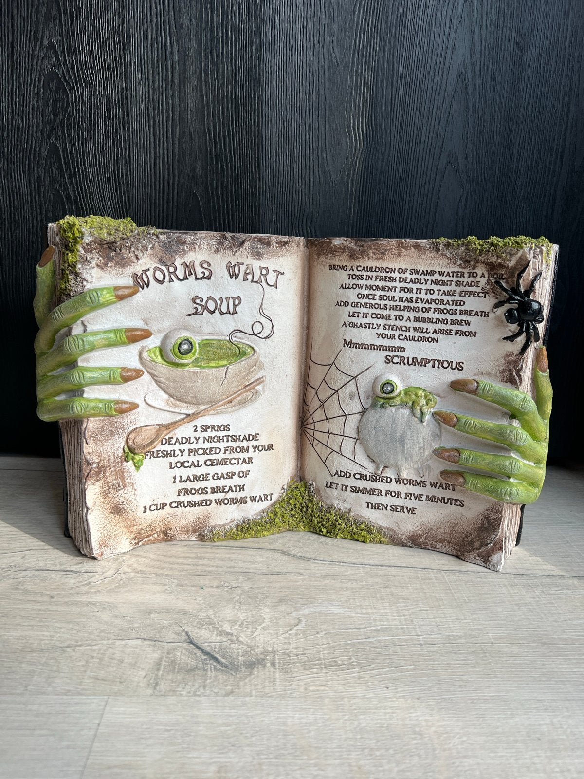 Halloween Decoratie Boek met Lampjes - TK Maxx, Hobby en Vrije tijd, Feestartikelen, Ophalen of Verzenden, Zo goed als nieuw, Overige typen