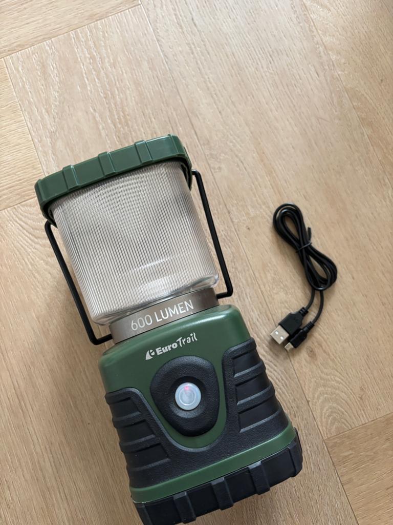 LED Lamp op zonnepaneel en oplaadbaar, Ophalen of Verzenden, Nieuw