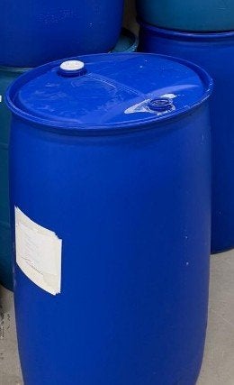 Lege kunststof drums van circa 250 liter per stuk., Ophalen, Kunststof, Gebruikt, Minder dan 60 cm