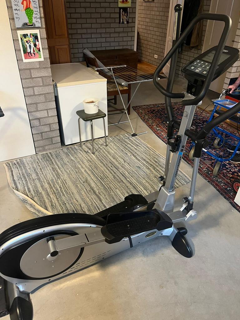 Hometrainer / crosstrainer in goede staat, Ophalen of Verzenden, Zo goed als nieuw, Crosstrainer